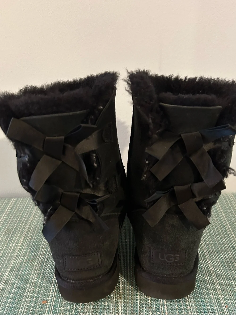 UGG Women's Short Shearling Winter Boots in Black